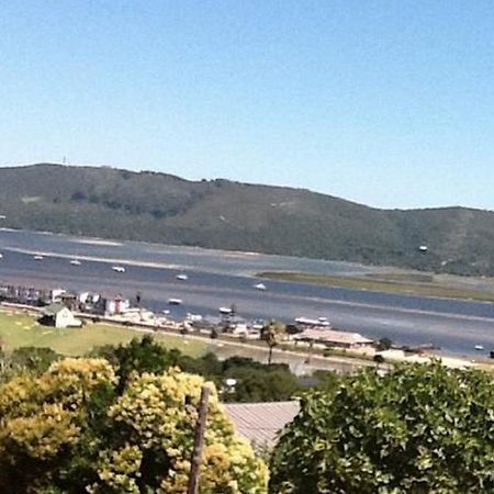 Four On Faure Apartment Knysna Bagian luar foto