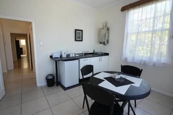 Four On Faure Apartment Knysna Bagian luar foto